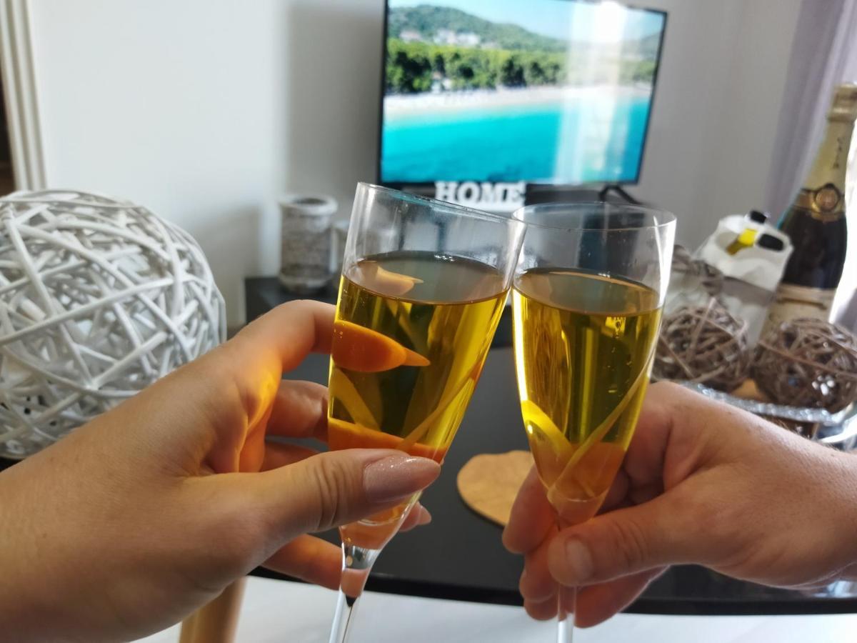 Grey Sense Luxury Apartment Kandiye Dış mekan fotoğraf